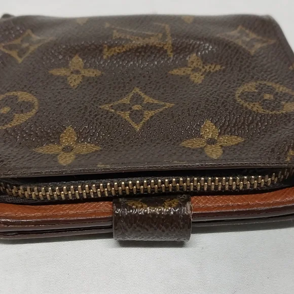 Louis Vuitton Brown Monogram Wallet - Picture 5 of 16